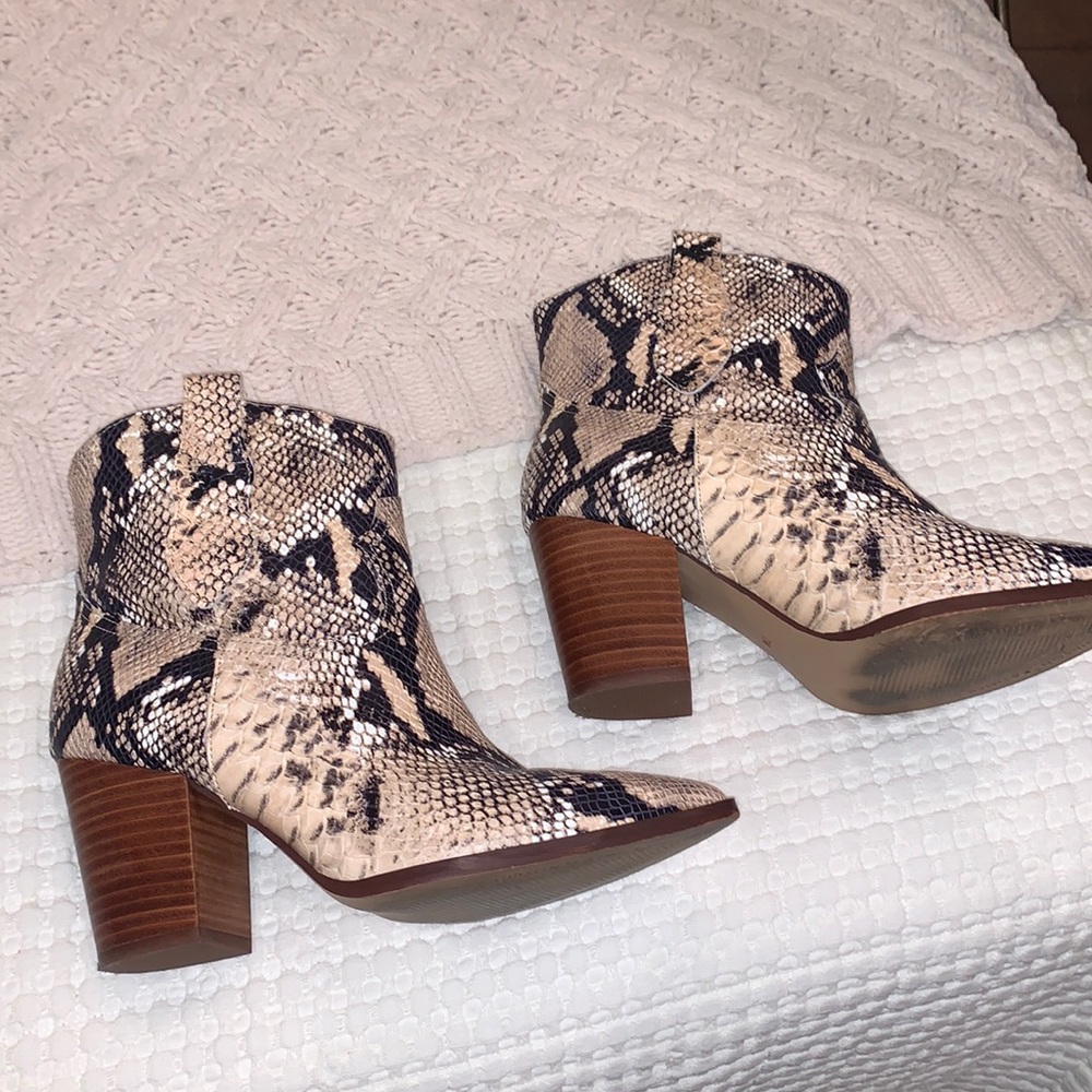 Women’s booties